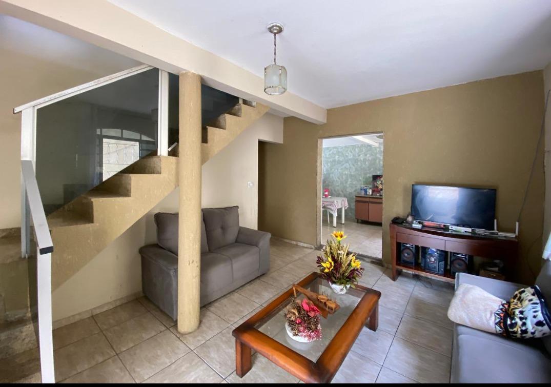 Casa, Europa, 3 Quartos, 5 Vagas, 1 Suíte