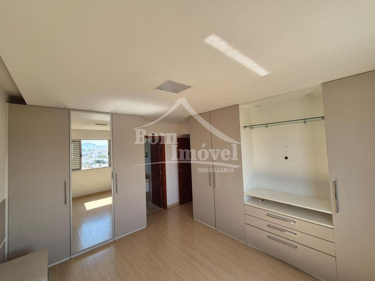Apartamento, Centro, 1 Quarto, 3 Vagas, 2 Suítes