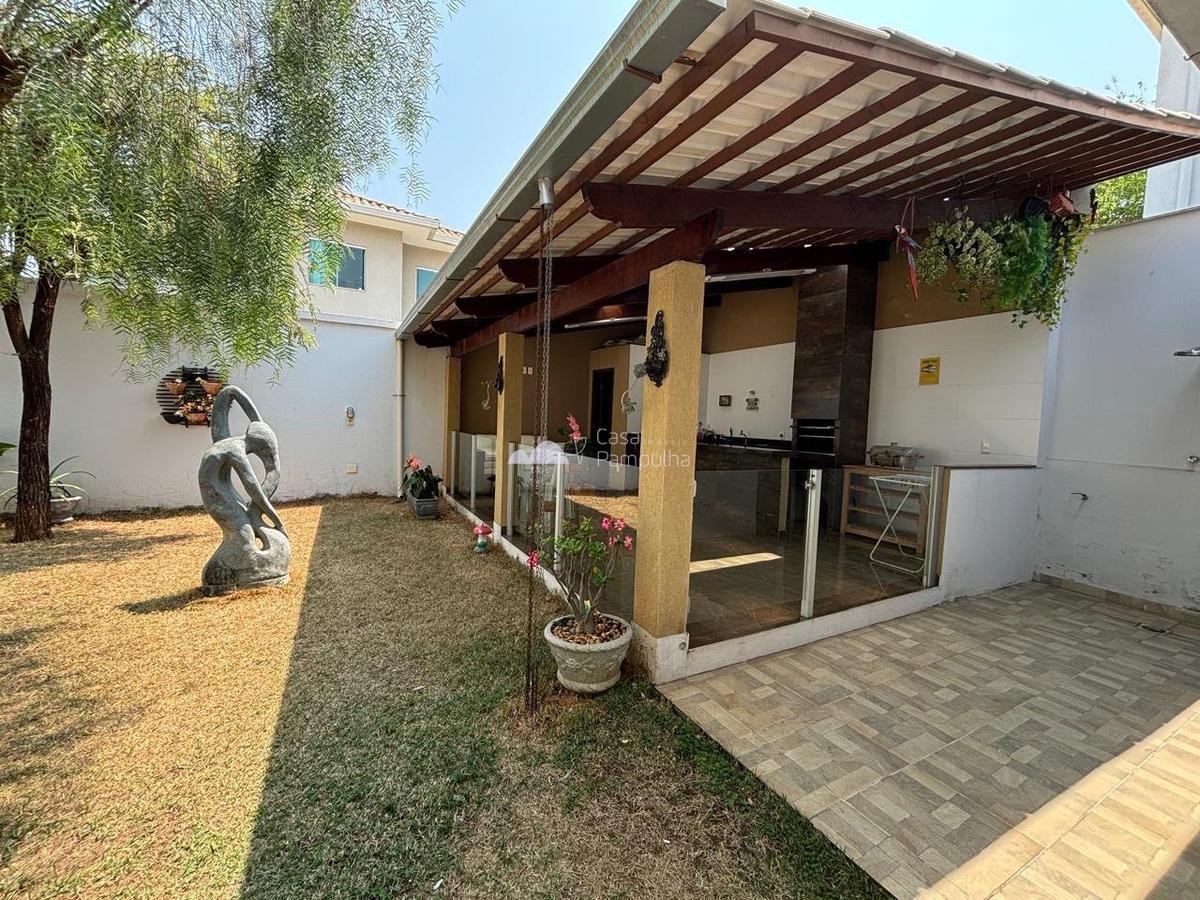 Casa, Trevo, 3 Quartos, 4 Vagas, 1 Suíte