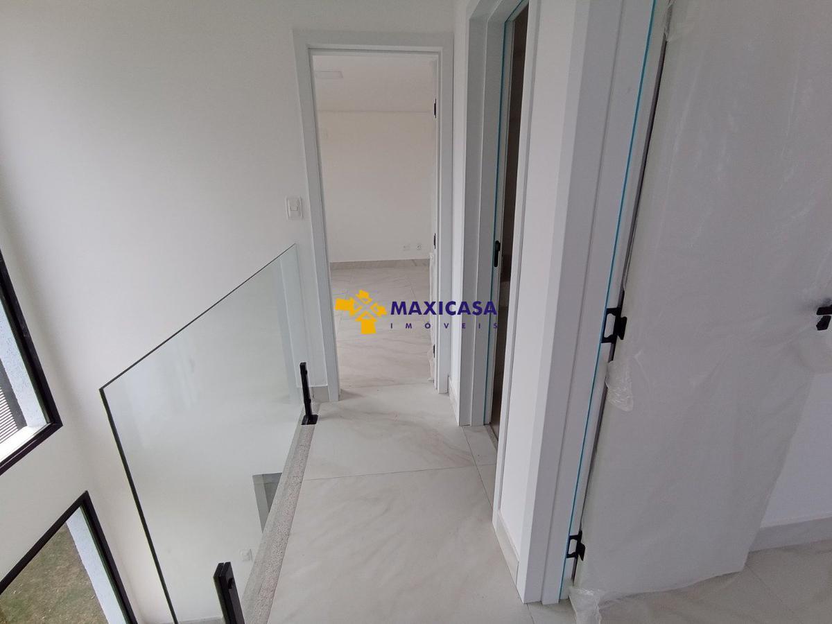 Casa, Planalto, 3 Quartos, 2 Vagas, 1 Suíte