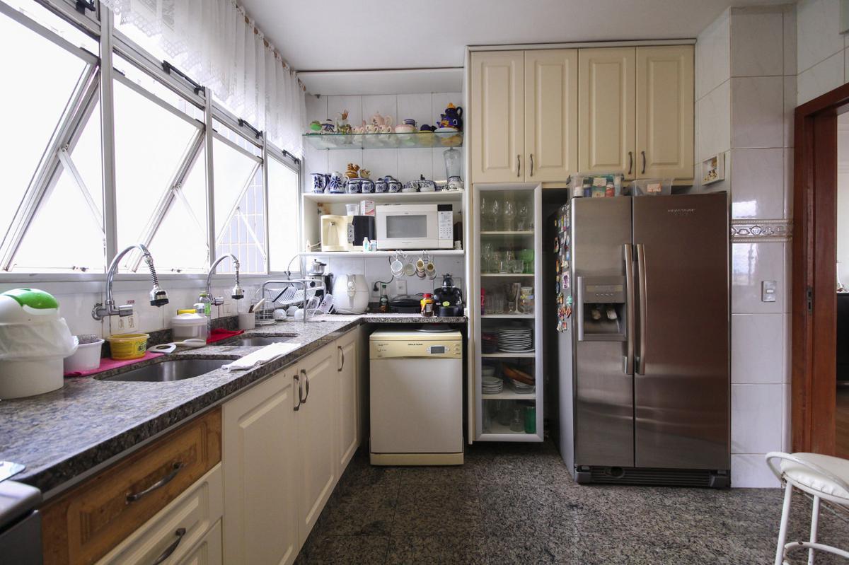 Apartamento, Sion, 4 Quartos, 3 Vagas, 1 Suíte