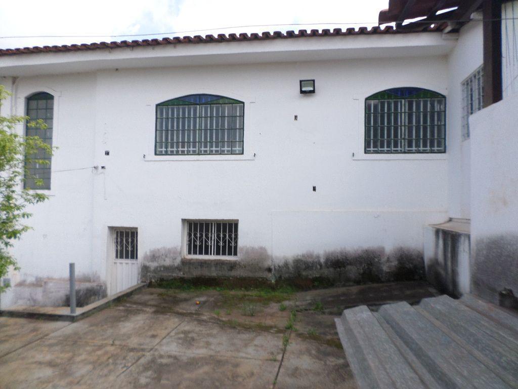 Casa, Centro, 5 Quartos, 0 Vaga, 1 Suíte