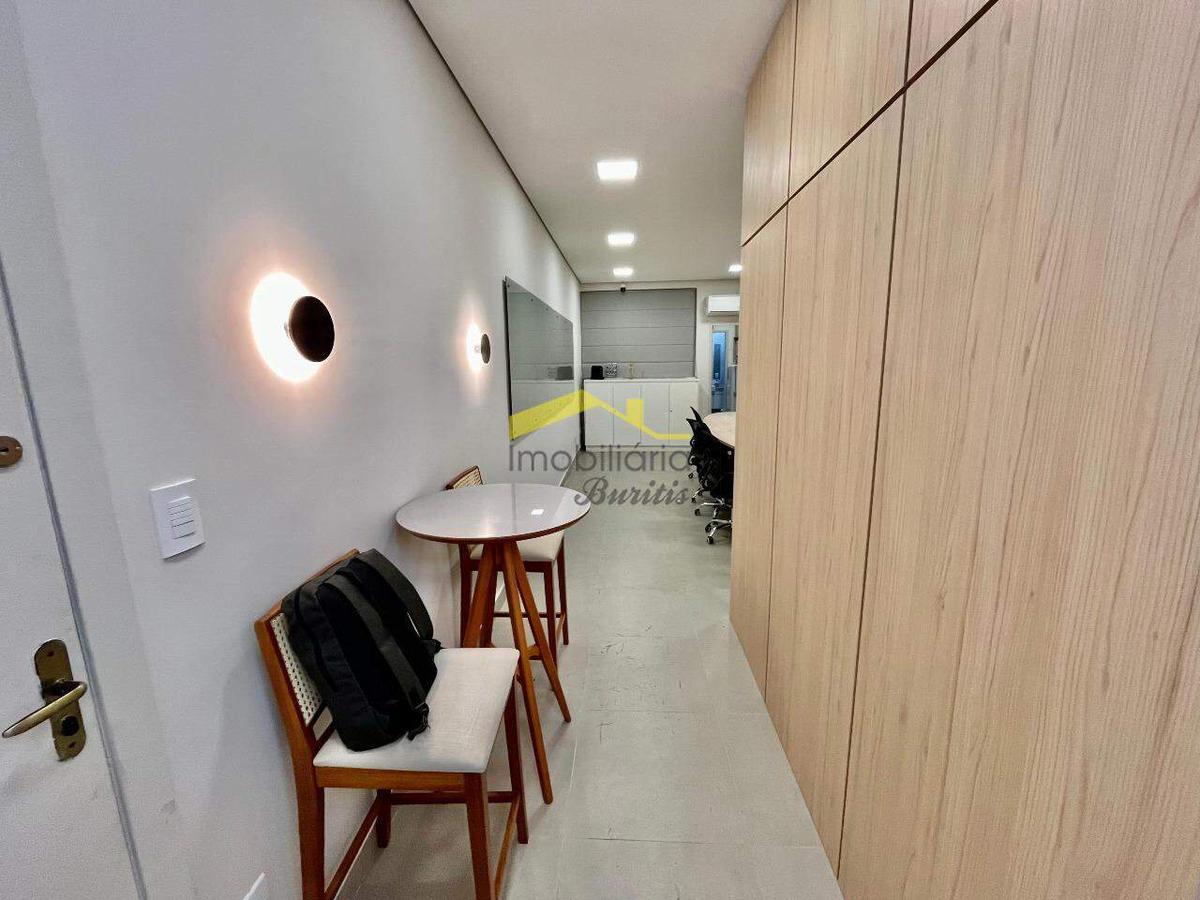 Sala, Centro