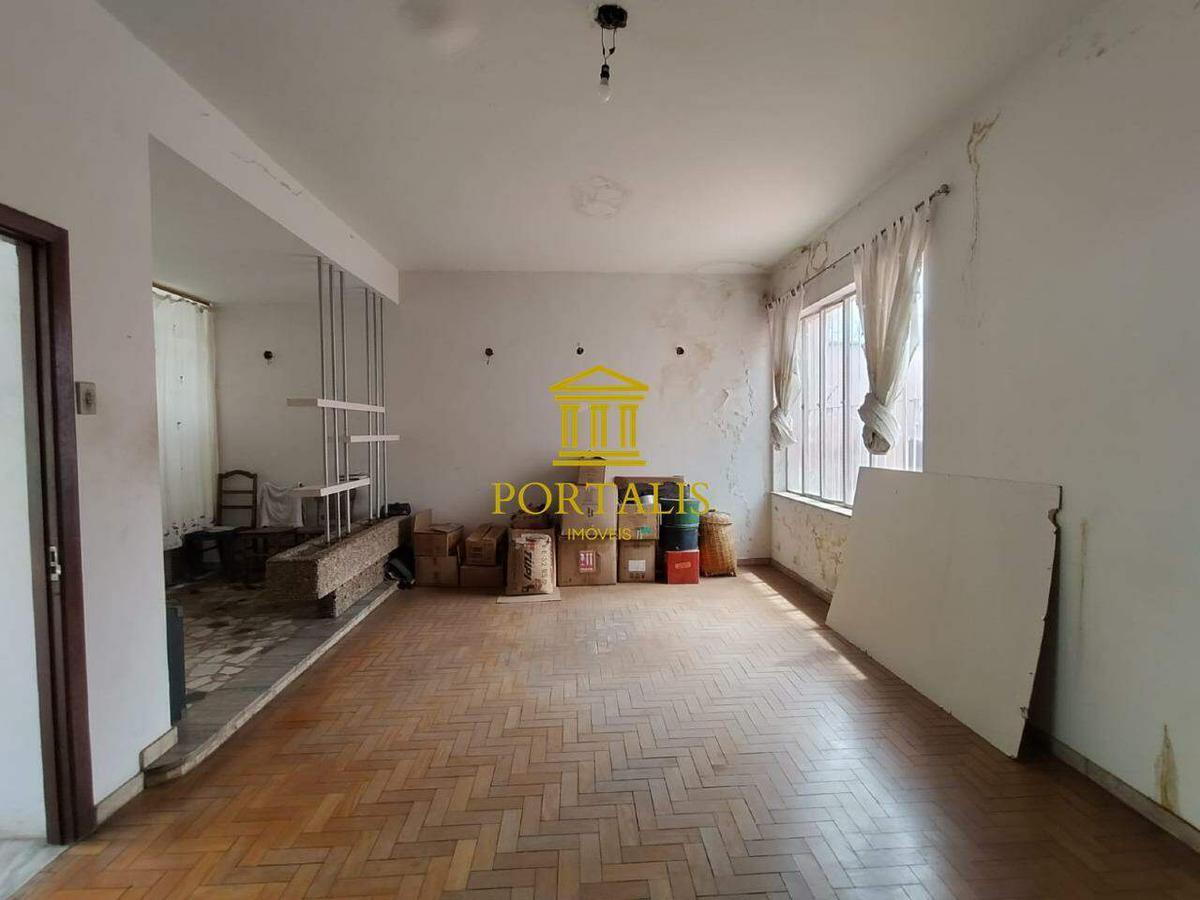 Casa Comercial, Funcionários, 9 Quartos, 5 Vagas