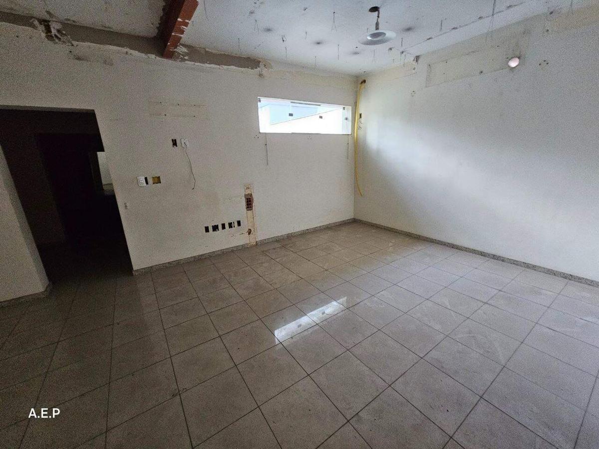 Casa, Lourdes, 4 Quartos, 12 Vagas