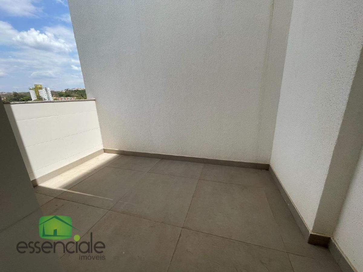 Cobertura, Europa, 2 Quartos, 2 Vagas, 1 Suíte