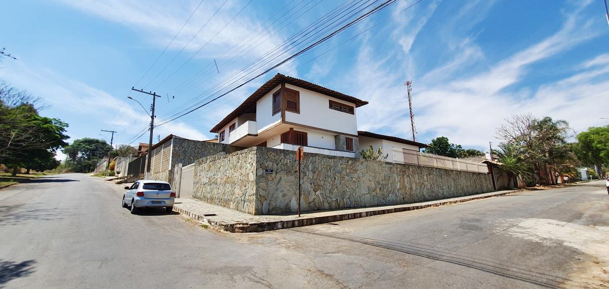 Casa, Centro, 3 Quartos, 6 Vagas, 1 Suíte