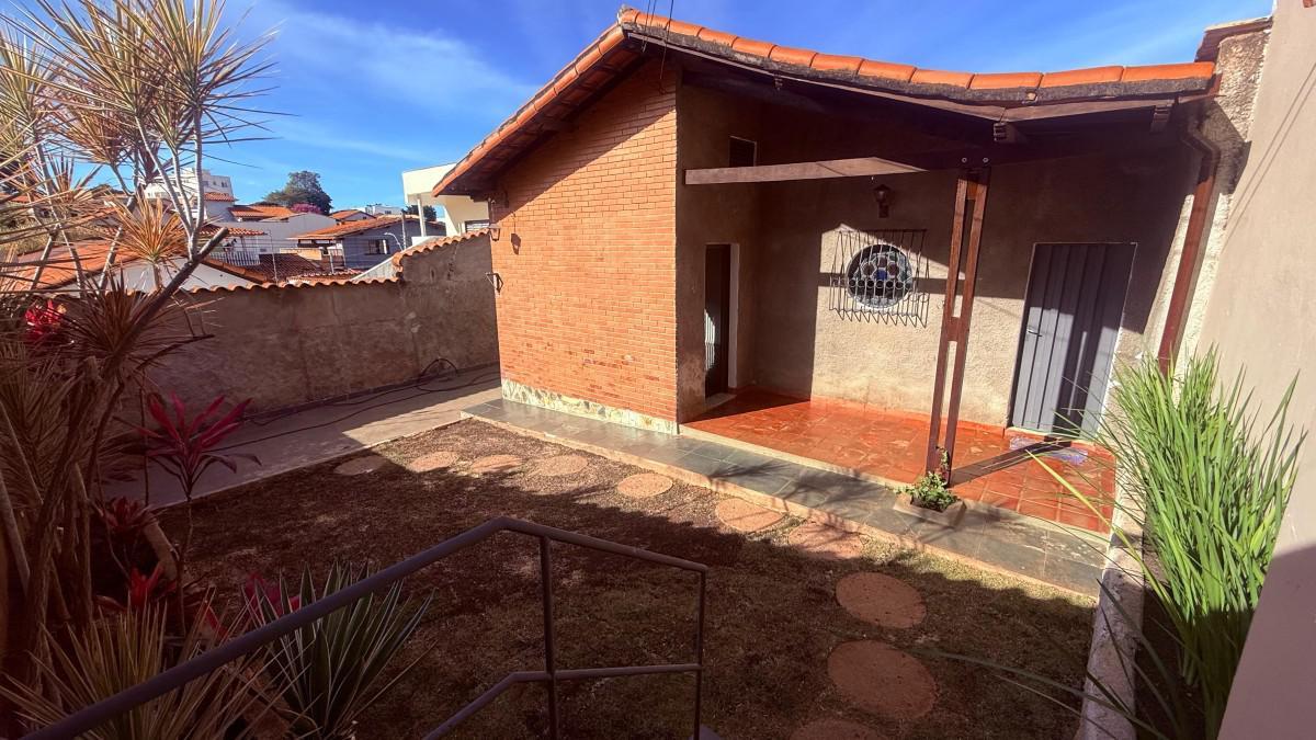 Casa, Santa Mônica, 2 Quartos, 2 Vagas