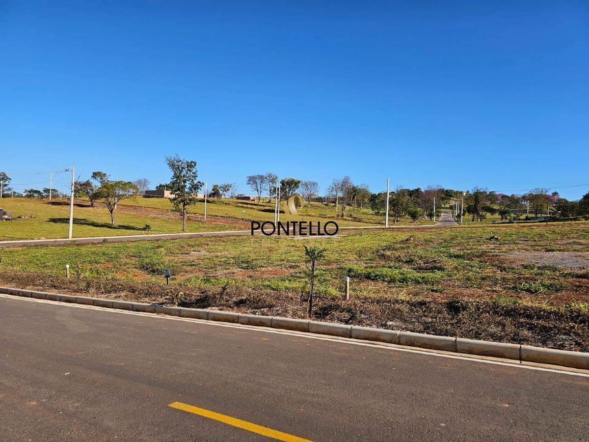 Lote, Centro, 0 Quarto, 0 Vaga