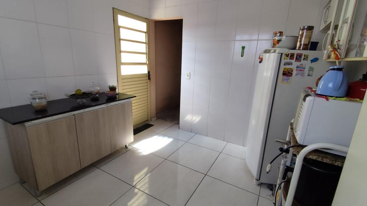 Casa, São Benedito, 4 Quartos, 2 Vagas