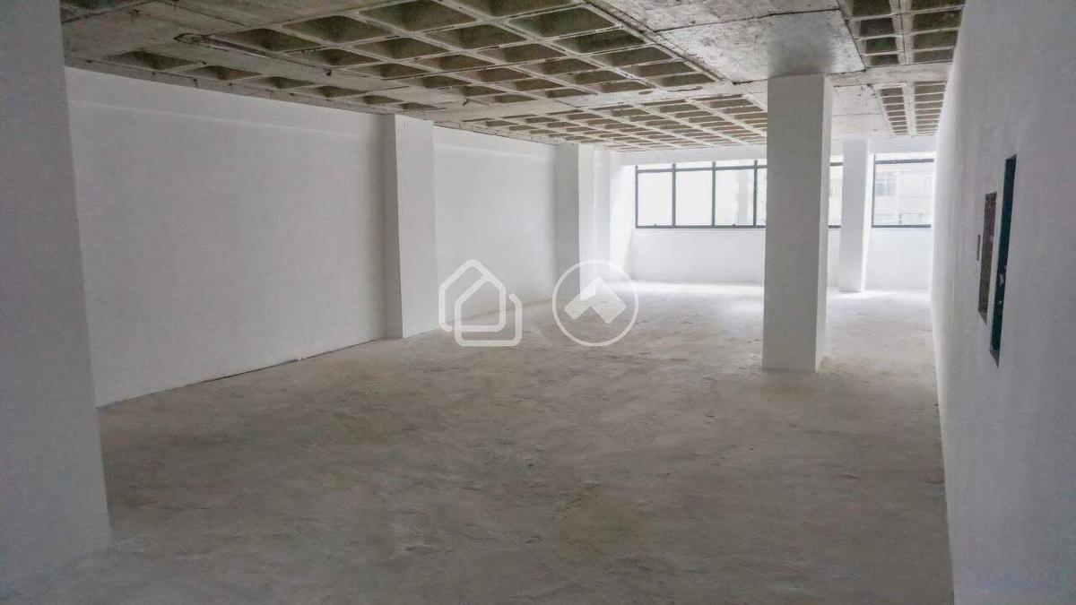 Sala, Centro