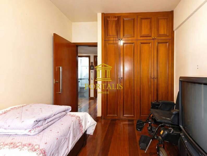 Apartamento, Funcionários, 4 Quartos, 2 Vagas, 1 Suíte