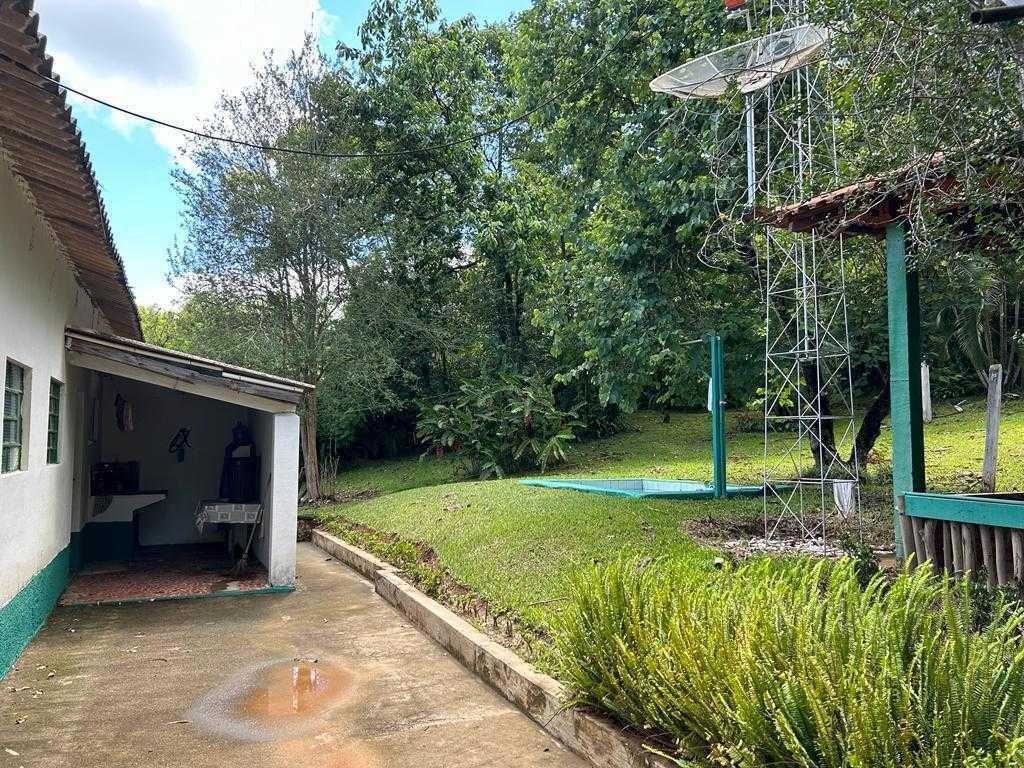 Fazenda, Zona Rural, 4 Quartos, 0 Vaga
