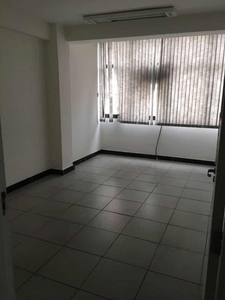 Andar, Estoril, 0 Quarto, 5 Vagas