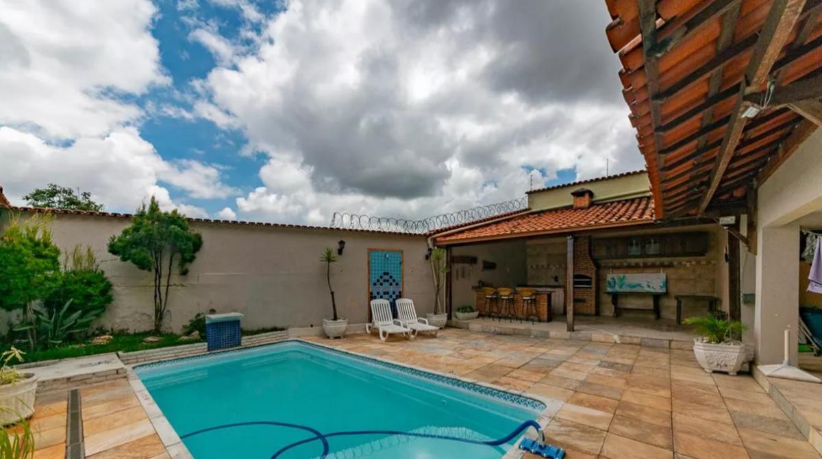 Casa, Engenho Nogueira, 4 Quartos, 6 Vagas, 4 Suítes
