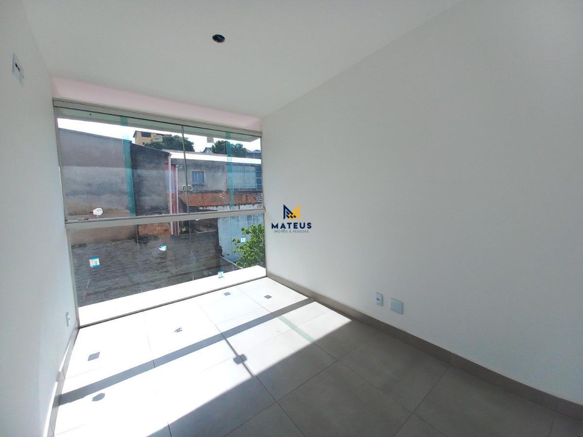 Apartamento, Cachoeirinha, 2 Quartos, 2 Vagas, 1 Suíte