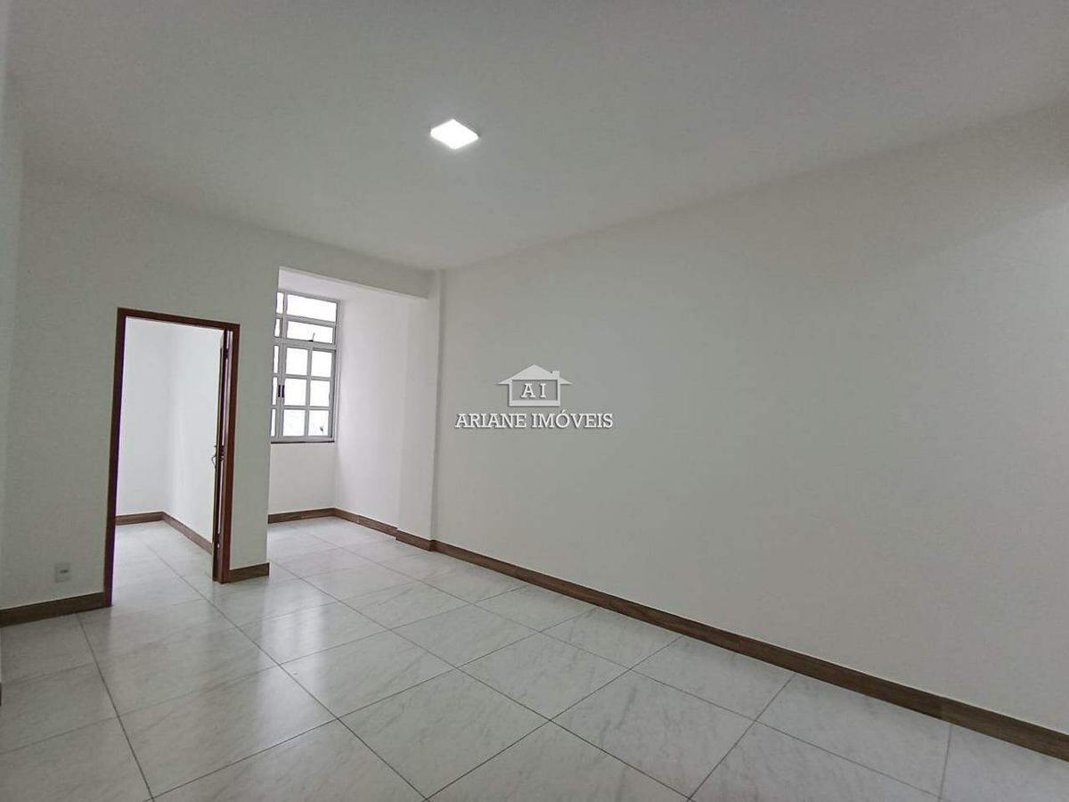 Apartamento, Centro, 2 Quartos, 0 Vaga