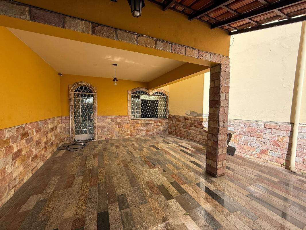 Casa, Planalto, 4 Quartos, 4 Vagas, 1 Suíte