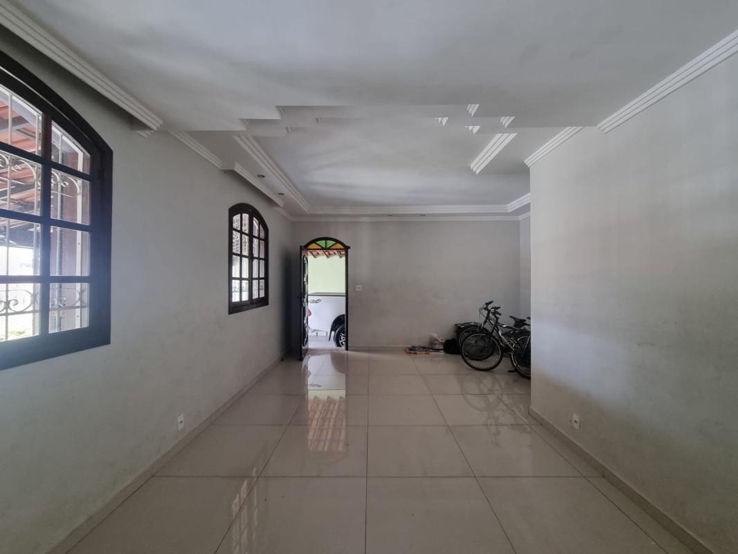 Casa, Jardim Riacho das Pedras, 4 Quartos, 5 Vagas, 1 Suíte