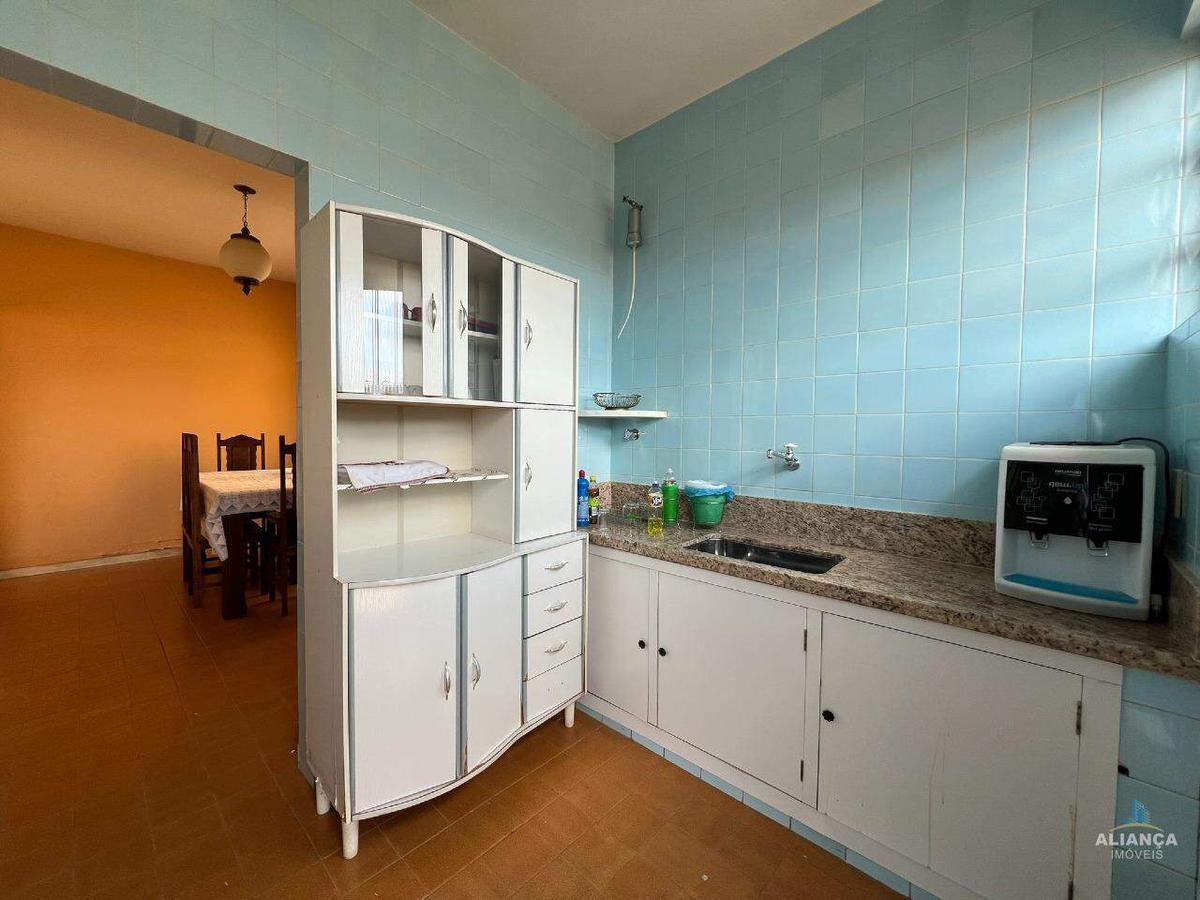 Casa, Centro, 3 Quartos, 4 Vagas, 2 Suítes