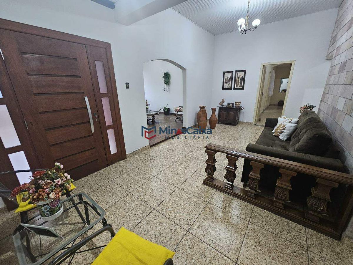Casa, Vila dos Técnicos, 4 Quartos, 2 Vagas, 1 Suíte