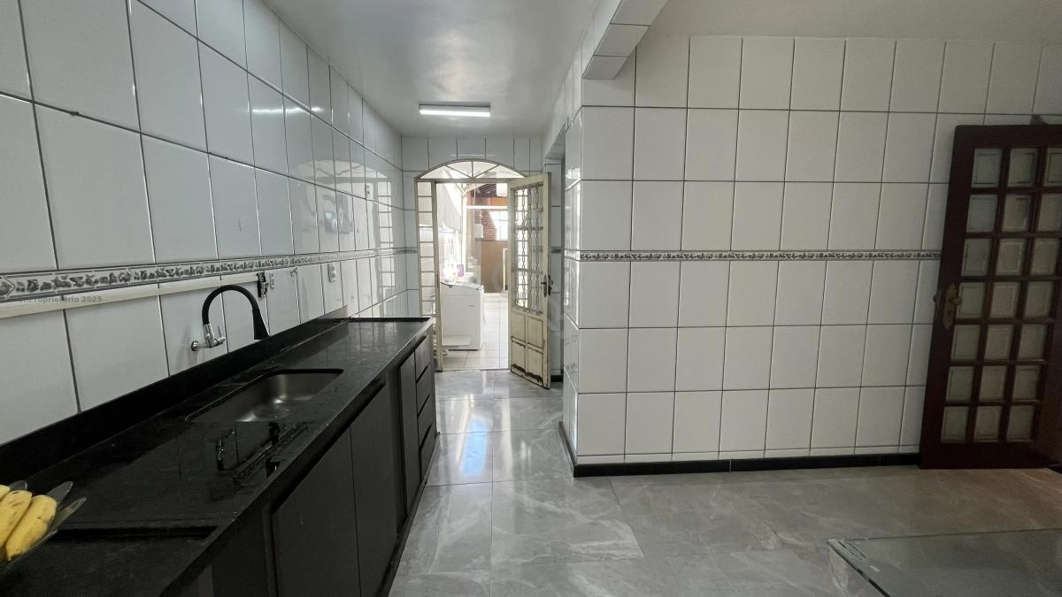 Casa, Alípio de Melo, 4 Quartos, 3 Vagas, 2 Suítes