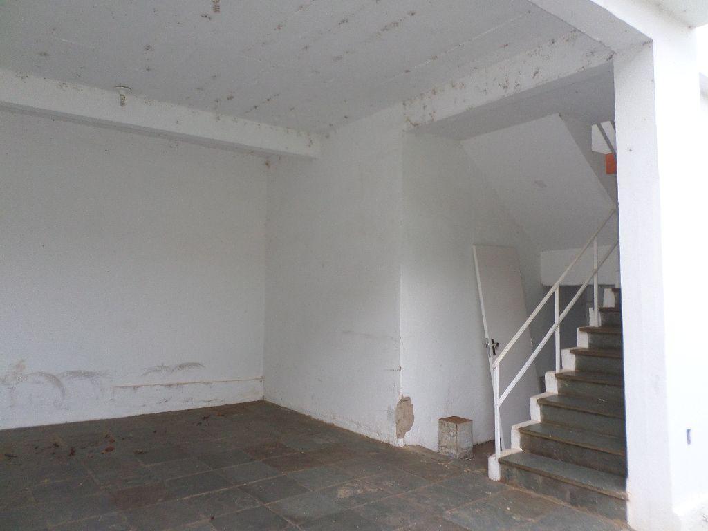 Casa, Centro, 5 Quartos, 0 Vaga, 1 Suíte