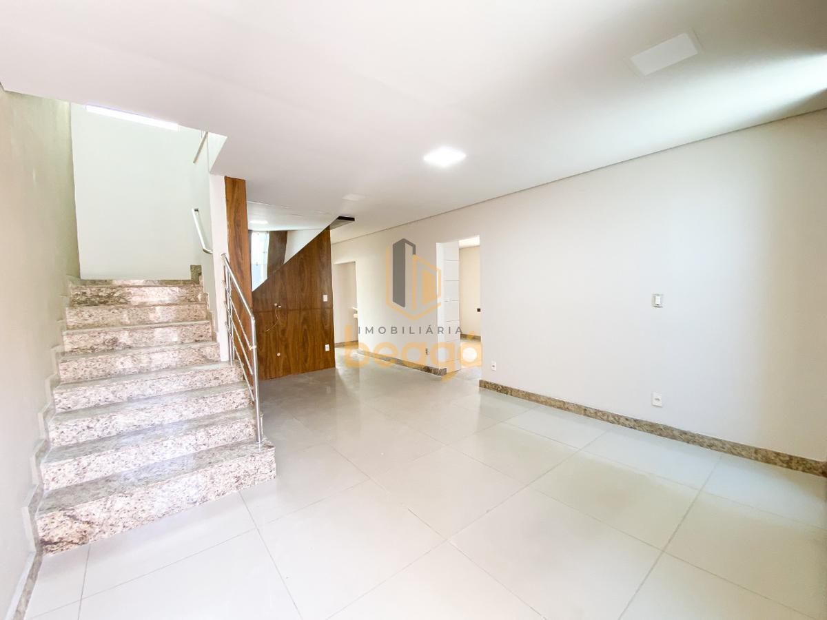 Casa, Parque Turistas, 4 Quartos, 2 Vagas, 2 Suítes