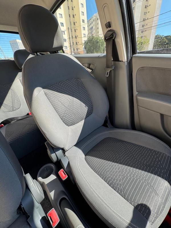 Fiat Palio Attractive 1.0 Evo Fire Flex 8v 5p