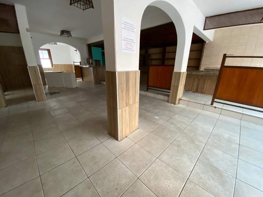 Casa Comercial, Funcionários, 0 Quarto, 0 Vaga