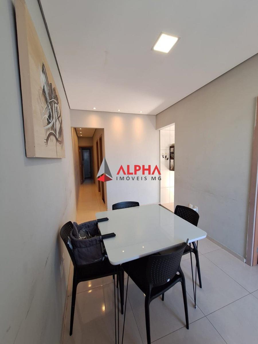 Casa, Palmeiras, 3 Quartos, 4 Vagas, 1 Suíte