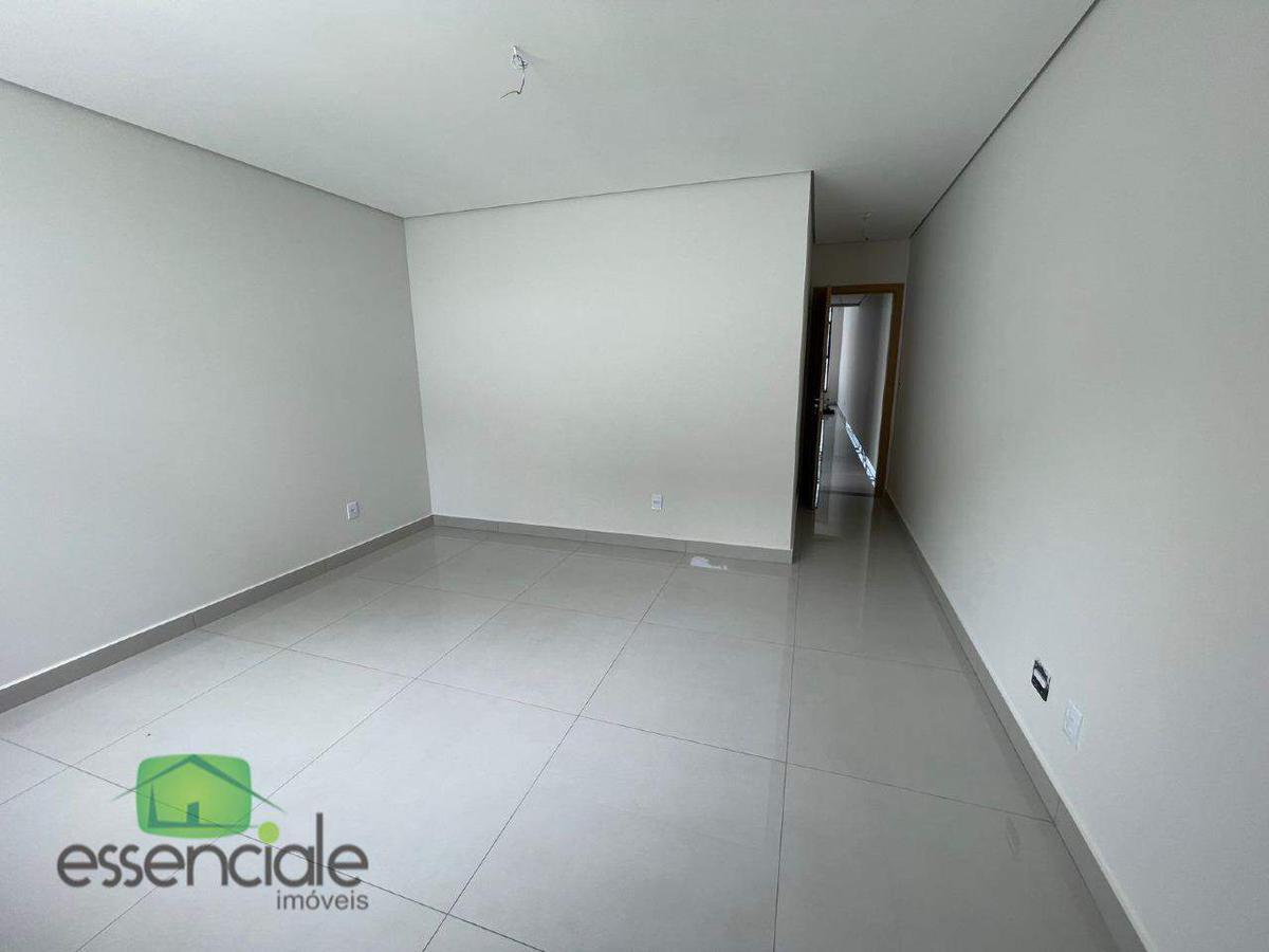 Casa, Europa, 3 Quartos, 3 Vagas, 1 Suíte