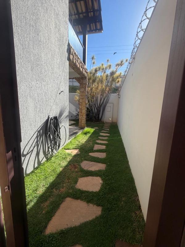 Casa, Jardim Riacho das Pedras, 4 Quartos, 6 Vagas, 1 Suíte