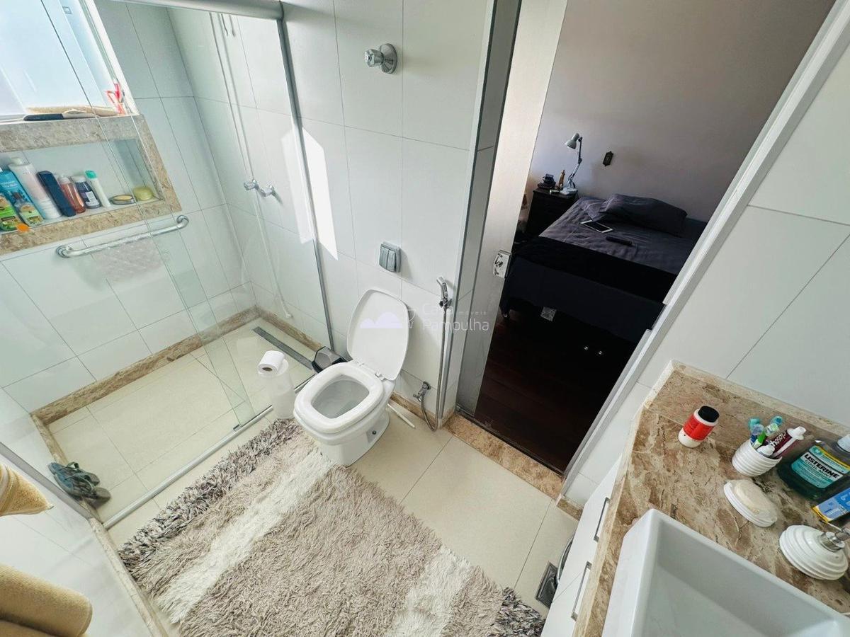 Casa, Santa Mônica, 3 Quartos, 6 Vagas, 1 Suíte