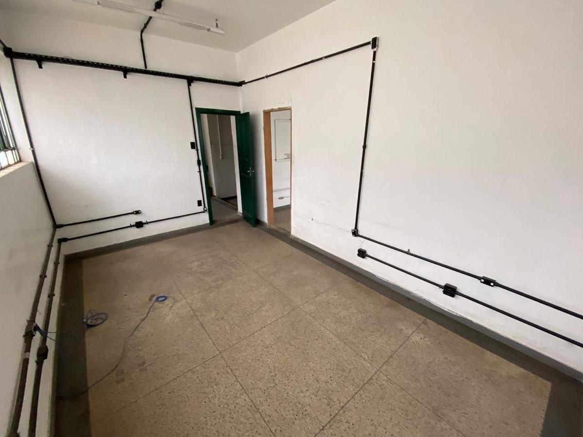 Prédio, São Francisco, 0 Quarto, 20 Vagas