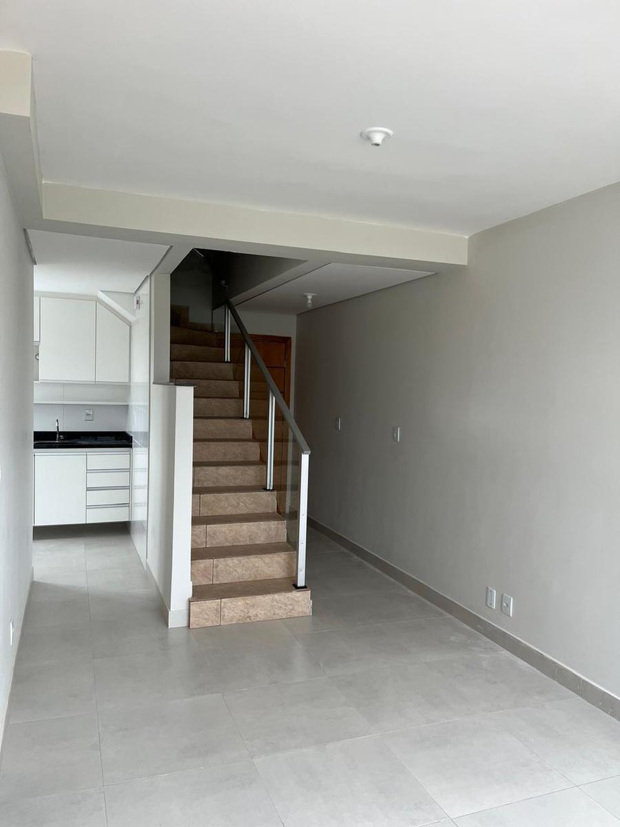 Cobertura, Palmeiras, 2 Quartos, 2 Vagas, 1 Suíte