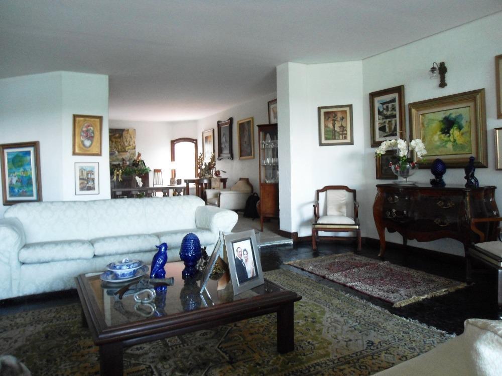 Casa, São Luiz (pampulha), 5 Quartos, 8 Vagas, 1 Suíte