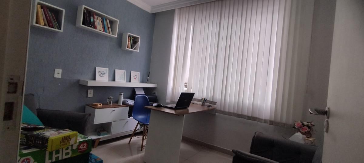 Casa, Cabral, 4 Quartos, 4 Vagas, 1 Suíte