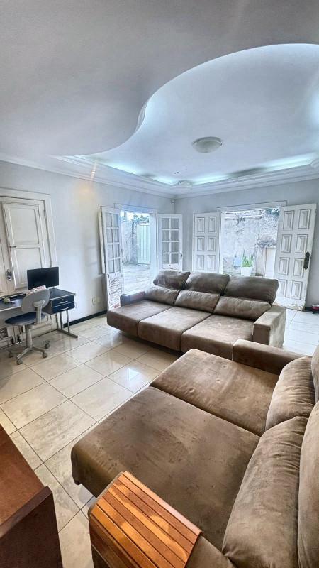 Casa, Álvaro Camargos, 3 Quartos, 4 Vagas, 1 Suíte