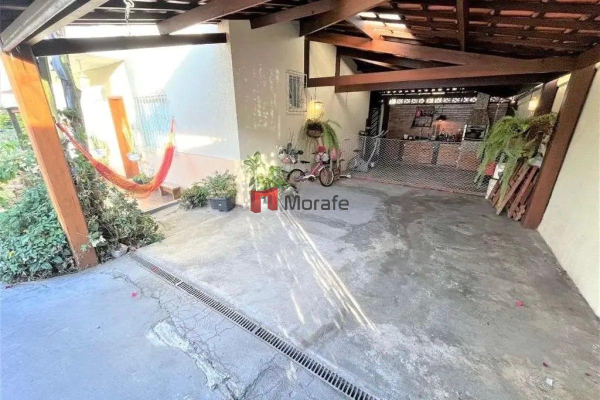 Casa, Santa Branca, 3 Quartos, 2 Vagas, 1 Suíte