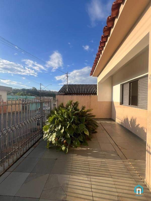 Casa, Centro, 2 Quartos, 1 Vaga, 1 Suíte
