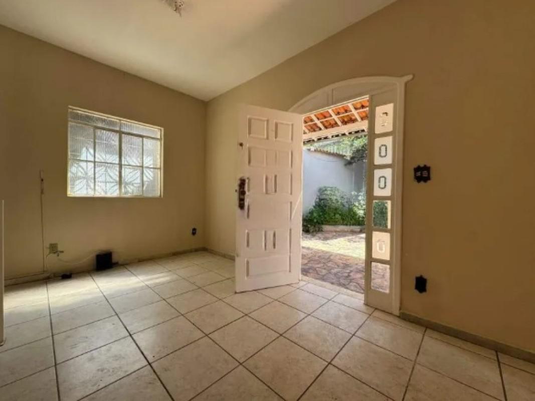 Casa, Palmeiras, 4 Quartos, 2 Vagas, 1 Suíte