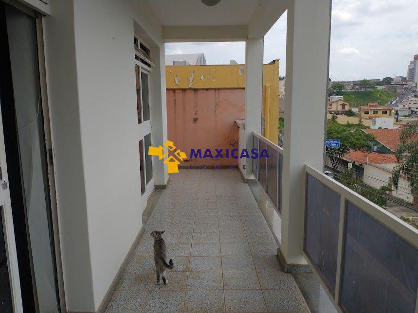 Casa, Cachoeirinha, 4 Quartos, 6 Vagas, 1 Suíte