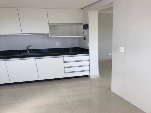 Apartamento, Sagrada Família, 2 Quartos, 2 Vagas, 1 Suíte