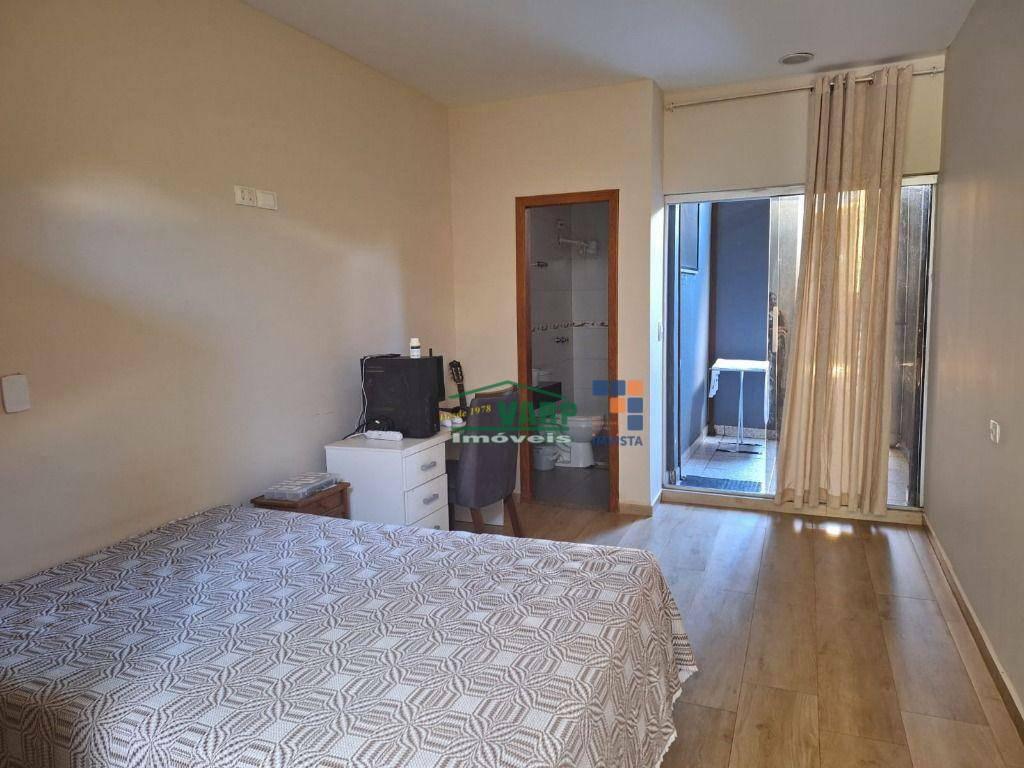 Casa, Paciência, 4 Quartos, 0 Vaga, 3 Suítes