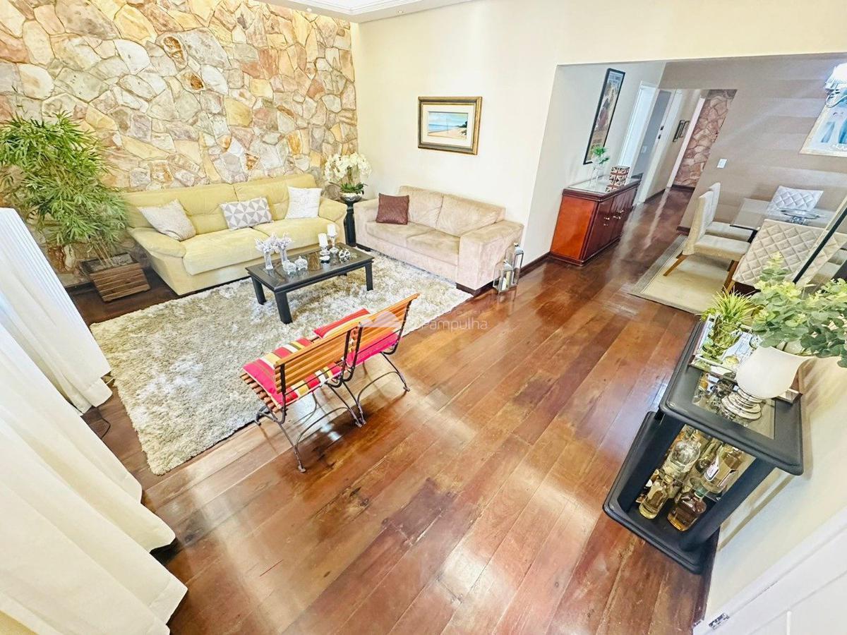 Casa, Planalto, 4 Quartos, 3 Vagas, 1 Suíte