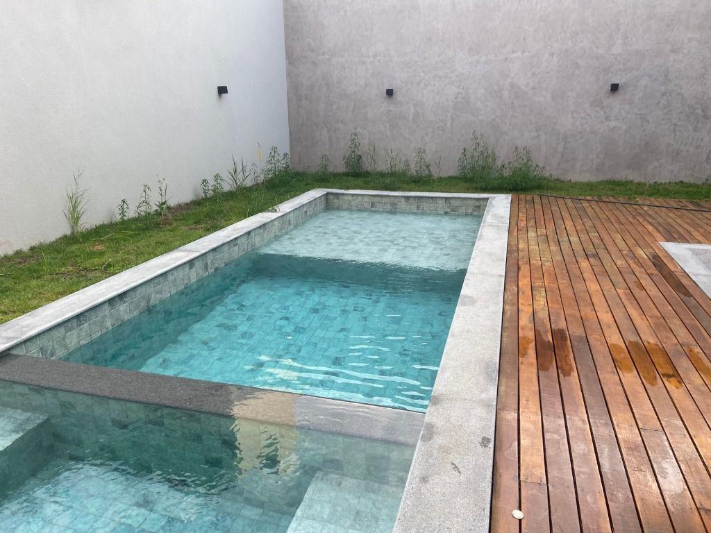 Casa, Condomínio Alphaville, 4 Quartos, 4 Vagas, 4 Suítes