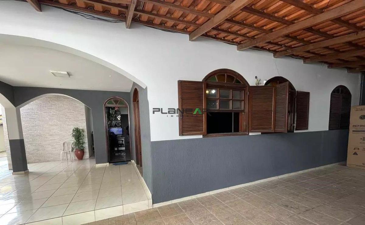 Casa, Jardim Riacho das Pedras, 3 Quartos, 6 Vagas, 2 Suítes