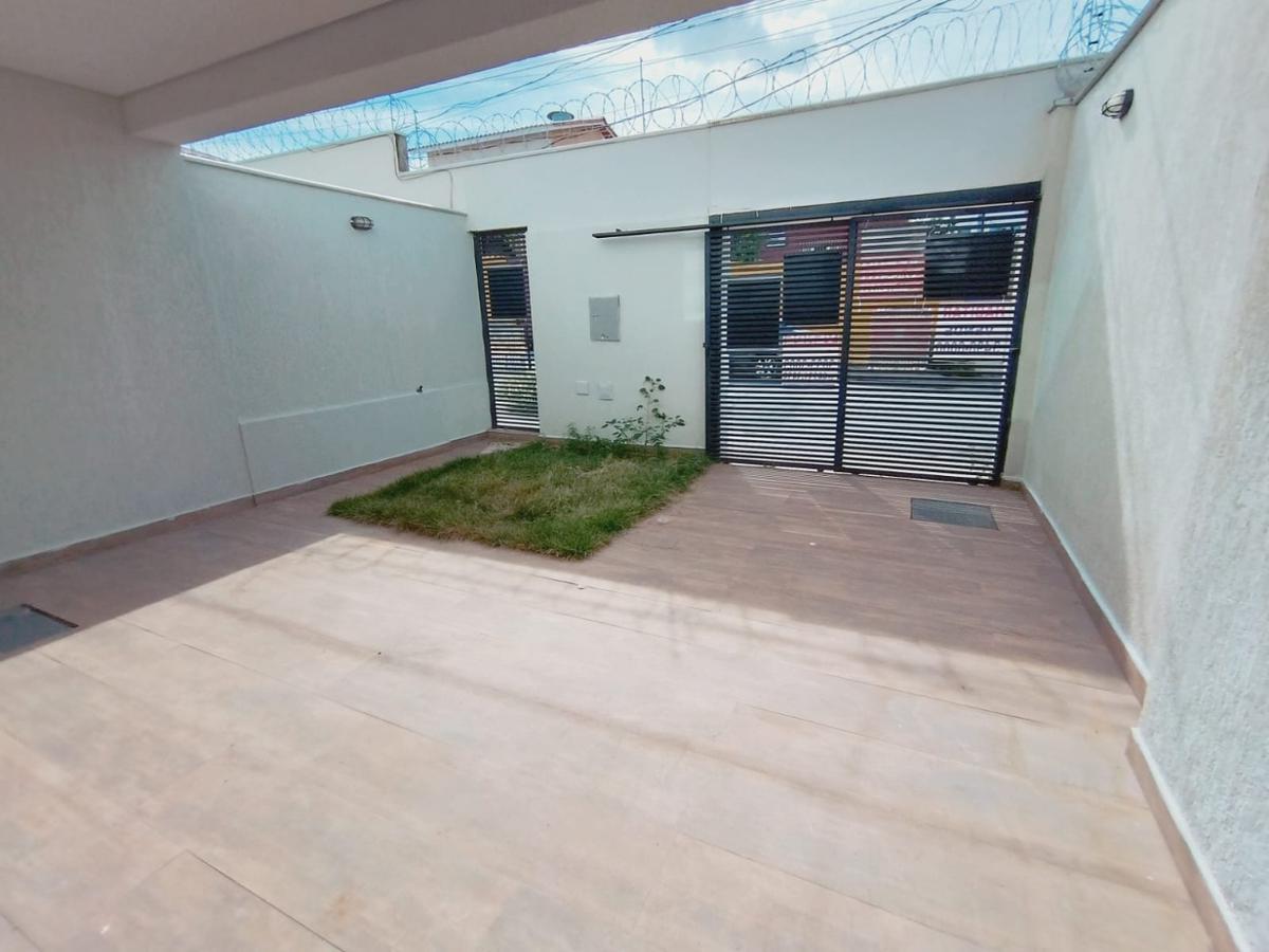 Casa, Jardim Leblon, 3 Quartos, 2 Vagas, 1 Suíte
