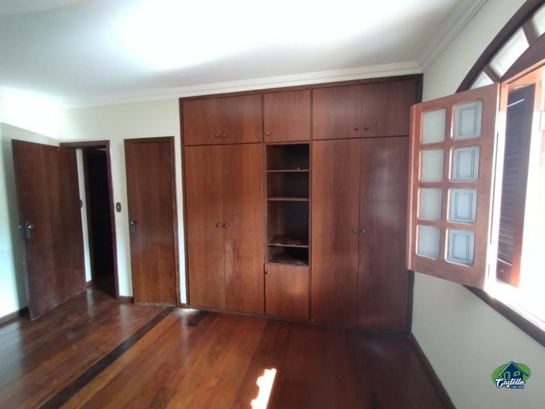 Casa, Cachoeirinha, 3 Quartos, 2 Vagas, 1 Suíte